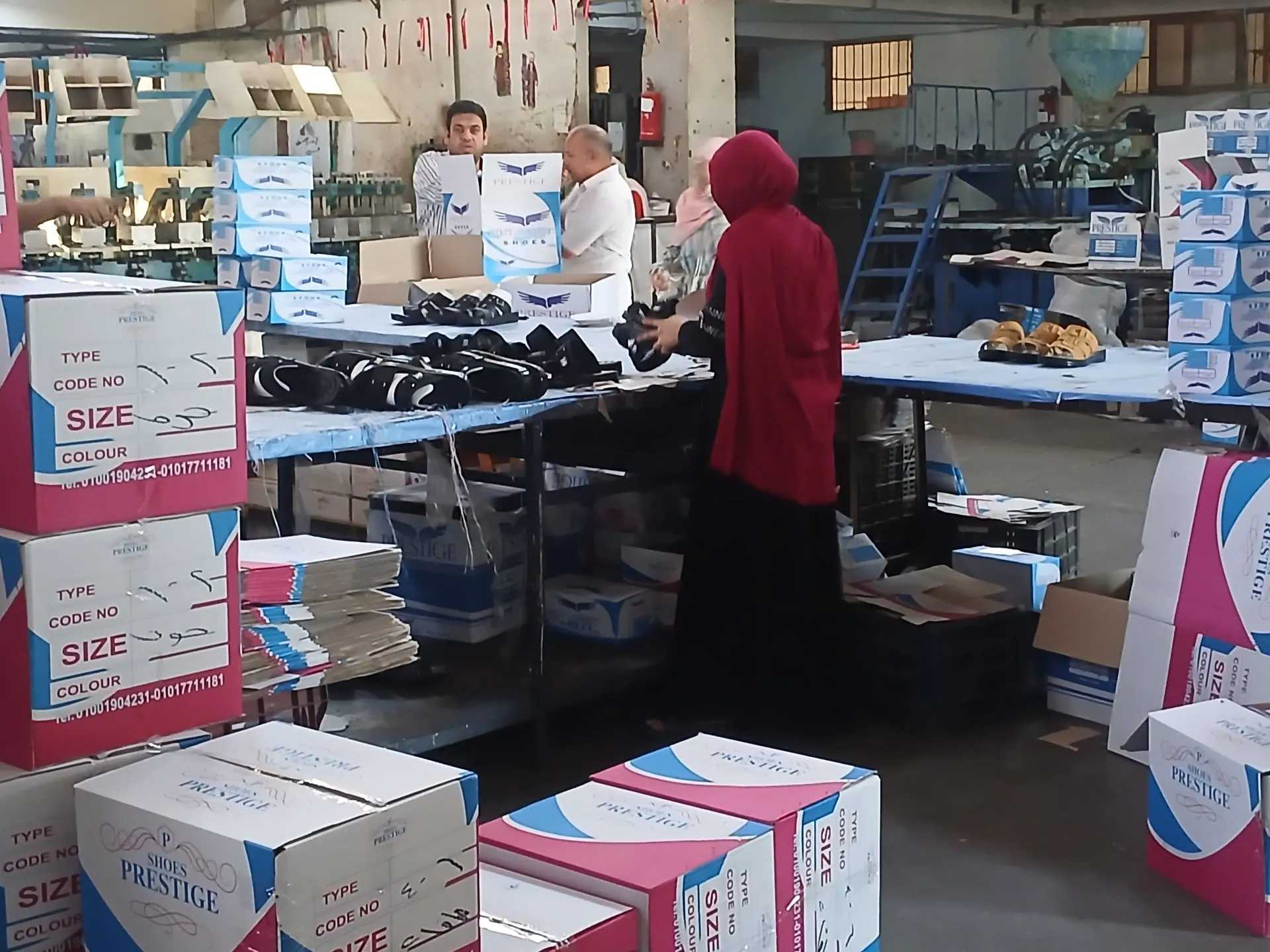 ماكينة معايرة وخلط خامات البولي يوريثان
