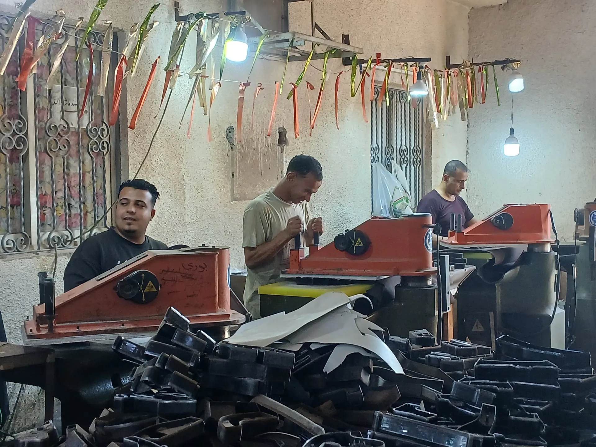 لوحات التحكم والضغط للماكينات الدوارة